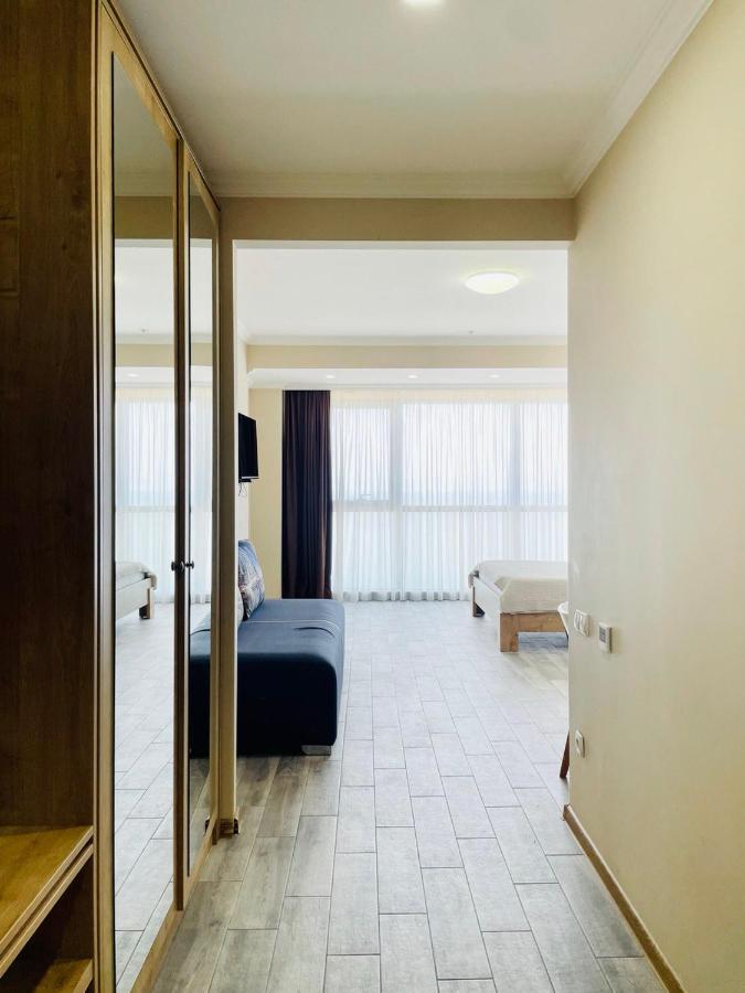 Balmaral Apart Hotel バトゥーミ エクステリア 写真
