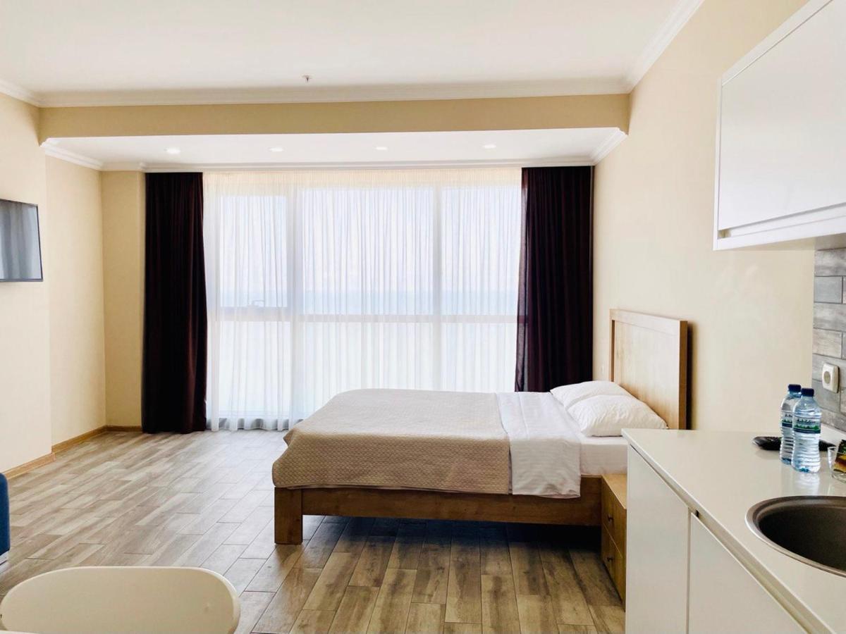 Balmaral Apart Hotel バトゥーミ エクステリア 写真