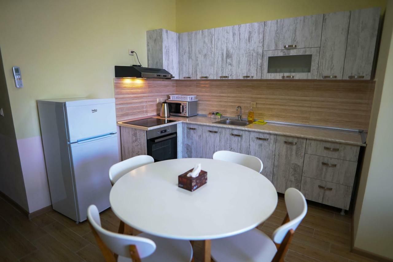 Balmaral Apart Hotel バトゥーミ エクステリア 写真
