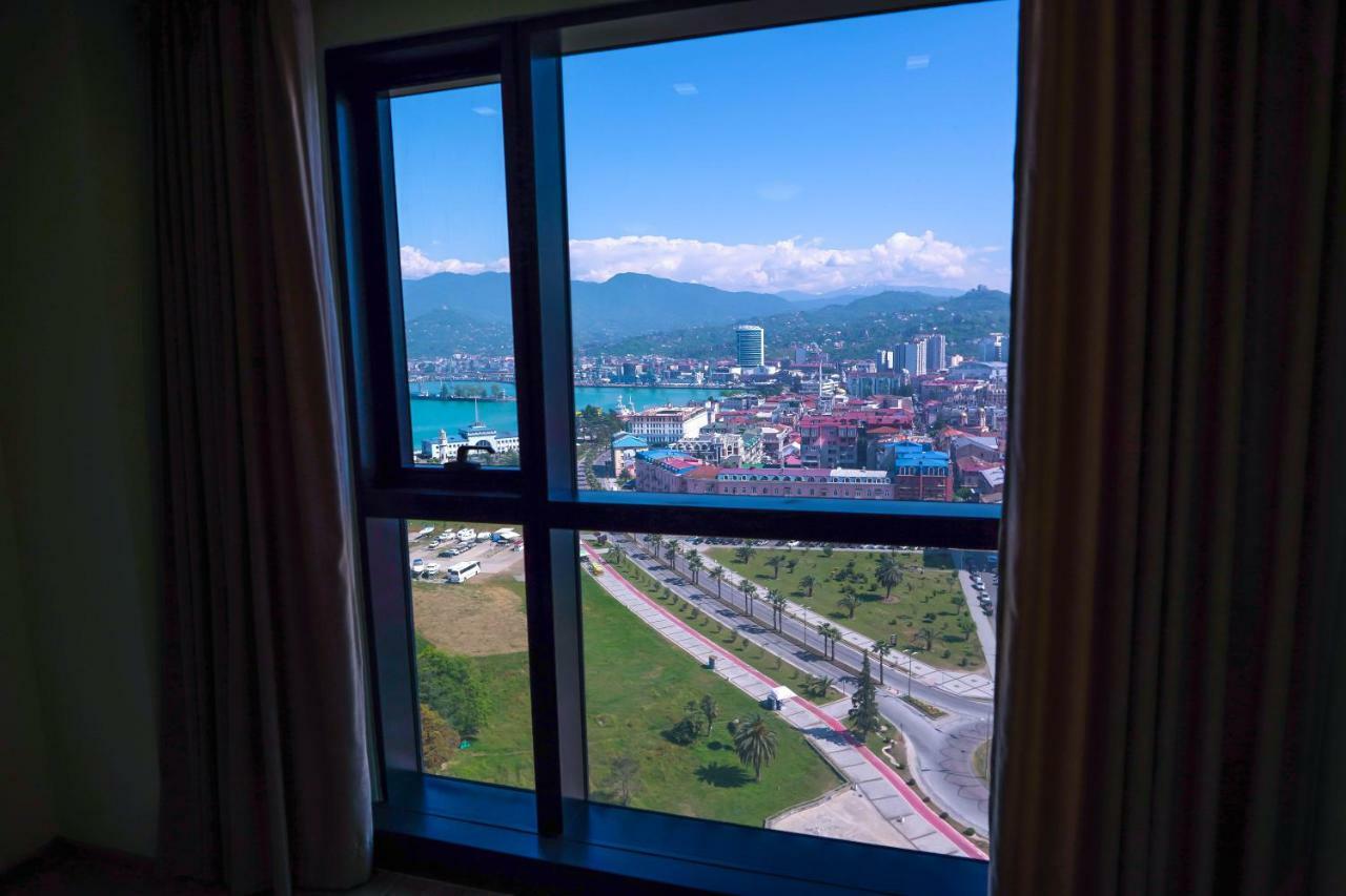 Balmaral Apart Hotel バトゥーミ エクステリア 写真