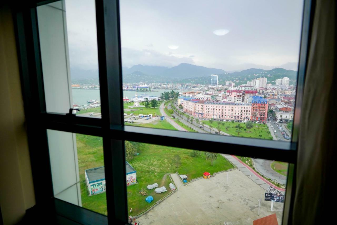 Balmaral Apart Hotel バトゥーミ エクステリア 写真