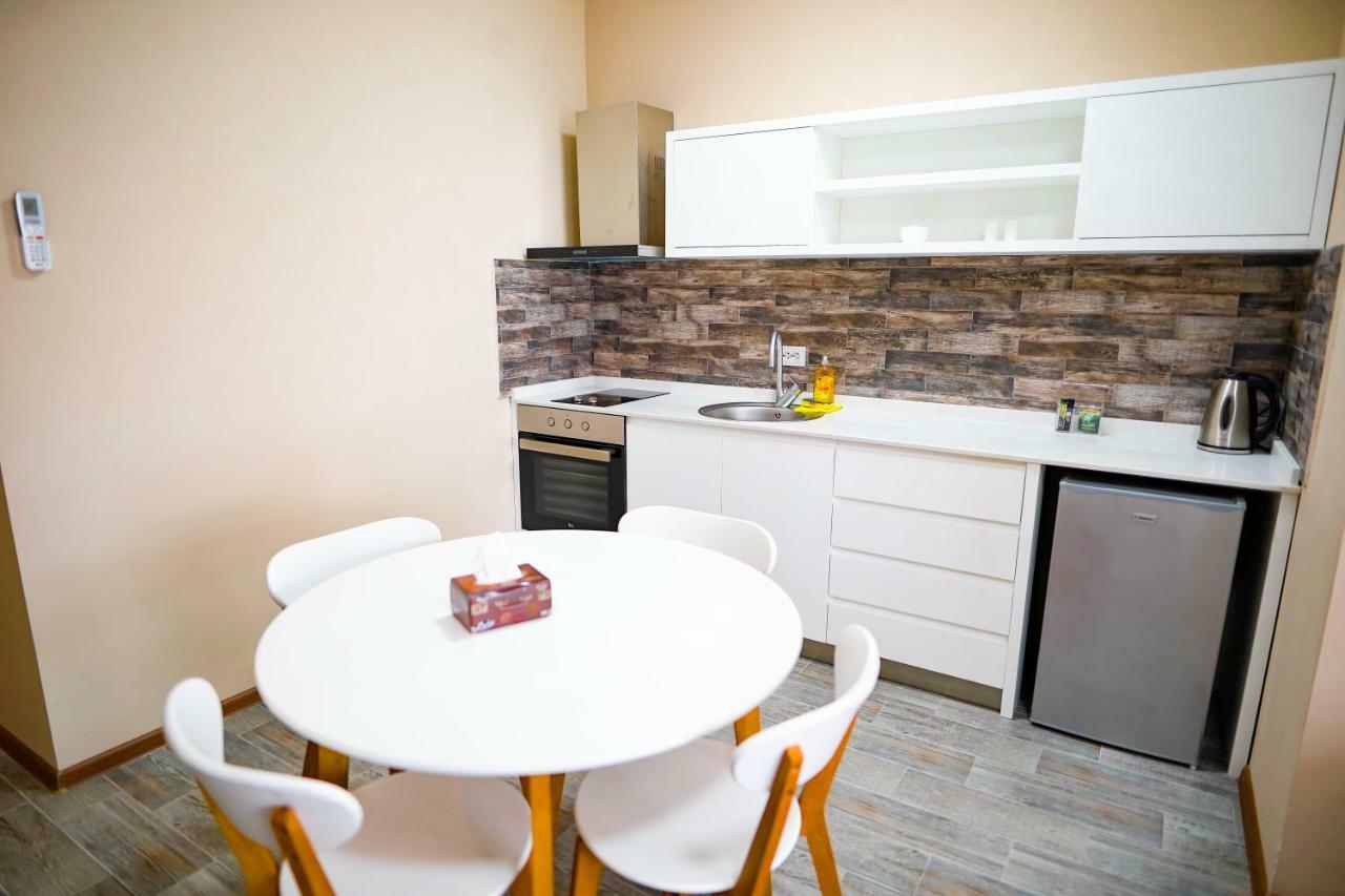 Balmaral Apart Hotel バトゥーミ エクステリア 写真